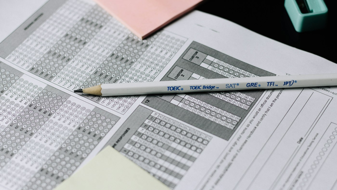 AI IELTS Practice: How Band Score Estimators Work