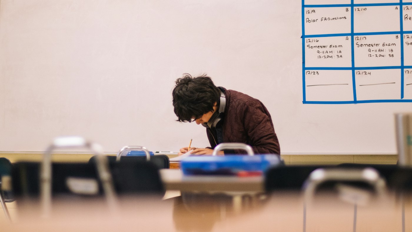 Students in a classroom during a grammar lesson built from ChatGPT prompts for grammar lessons